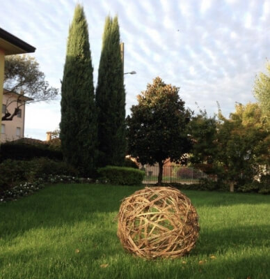 Giardino Con Scolture 